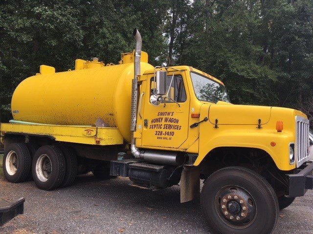 honey-wagon-septic-services-septic-tank-truck